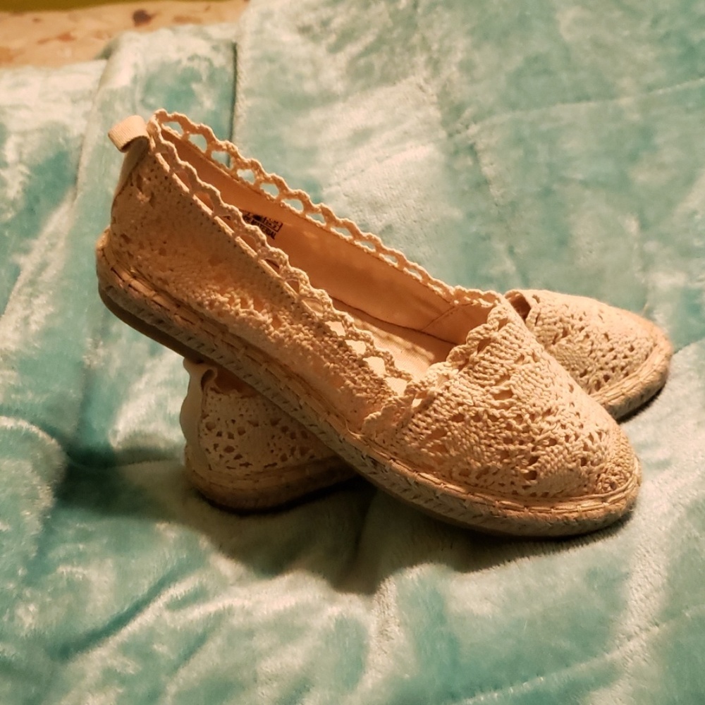 Nude flats